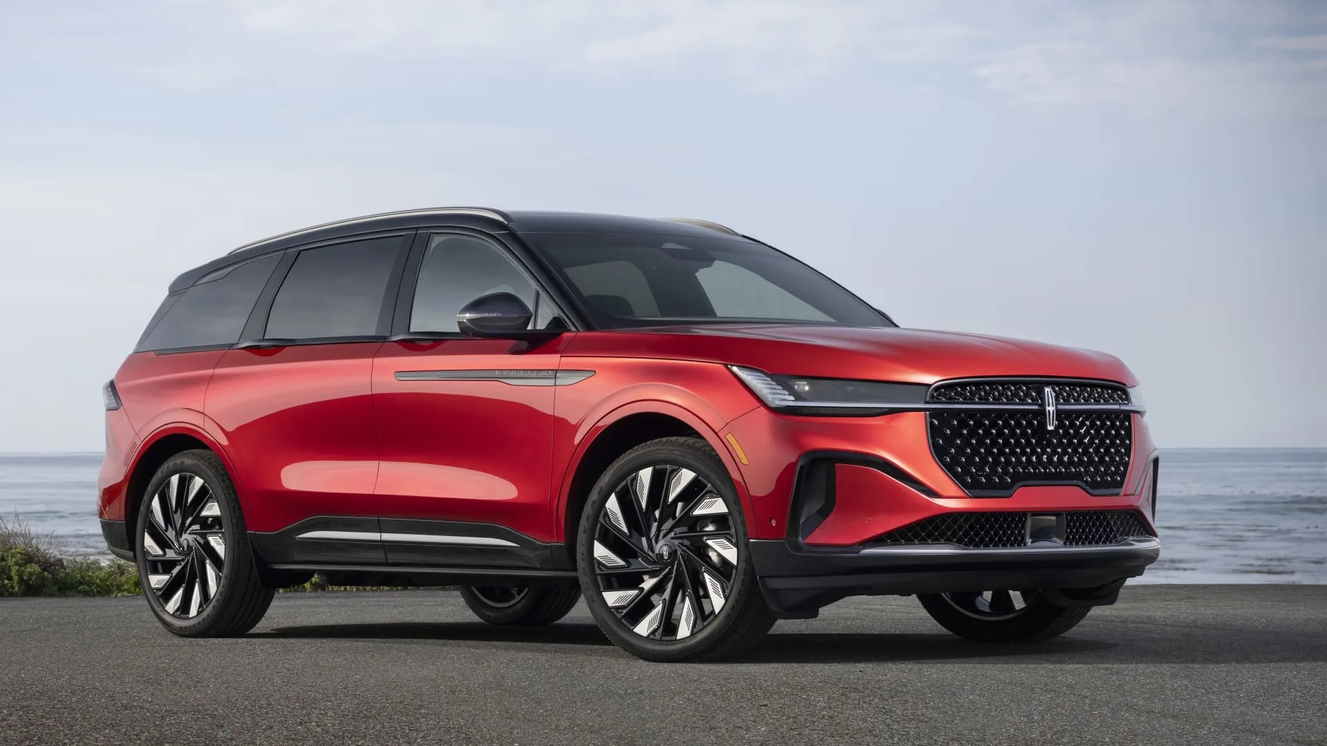 Ford Unveils New Lincoln Nautilus To Be Imported From China