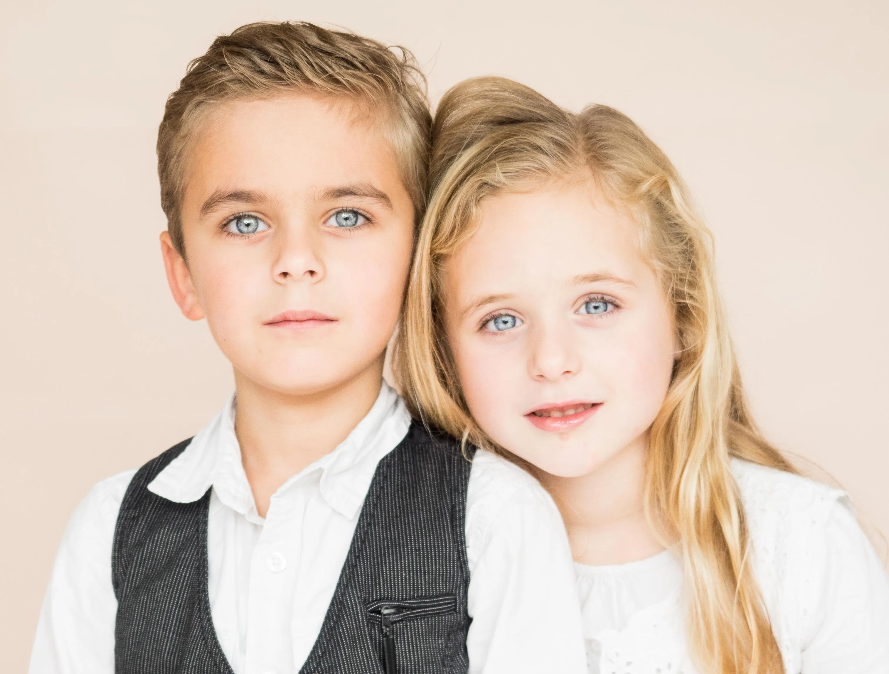 Fraternal Twins Boy And Girl Fraternal Twins Cute Twins Boy Girl Twins