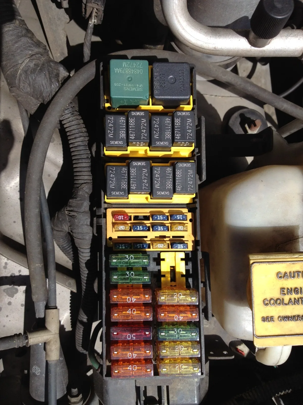 Fuse Box On 2001 Jeep Grand Cherokee