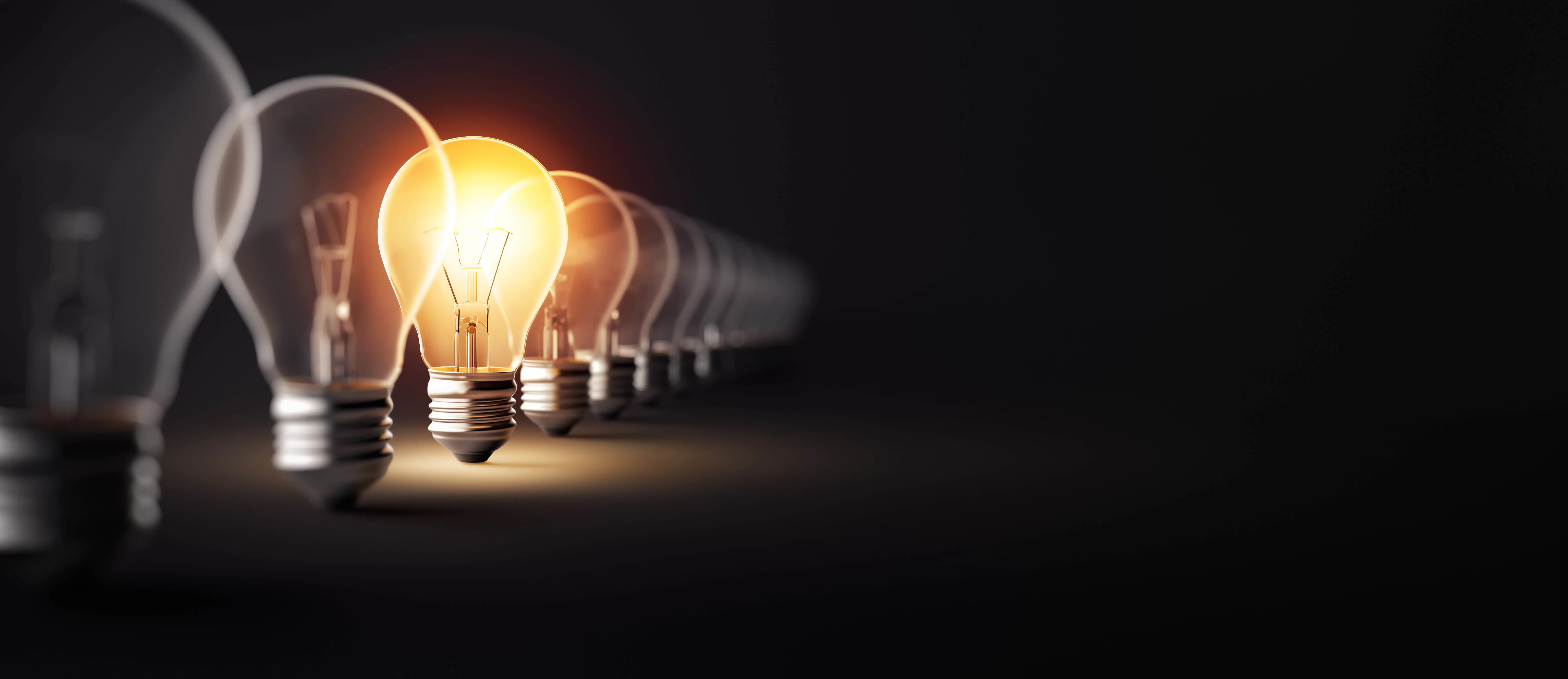 Glowing Light Bulb Contactcenter4All