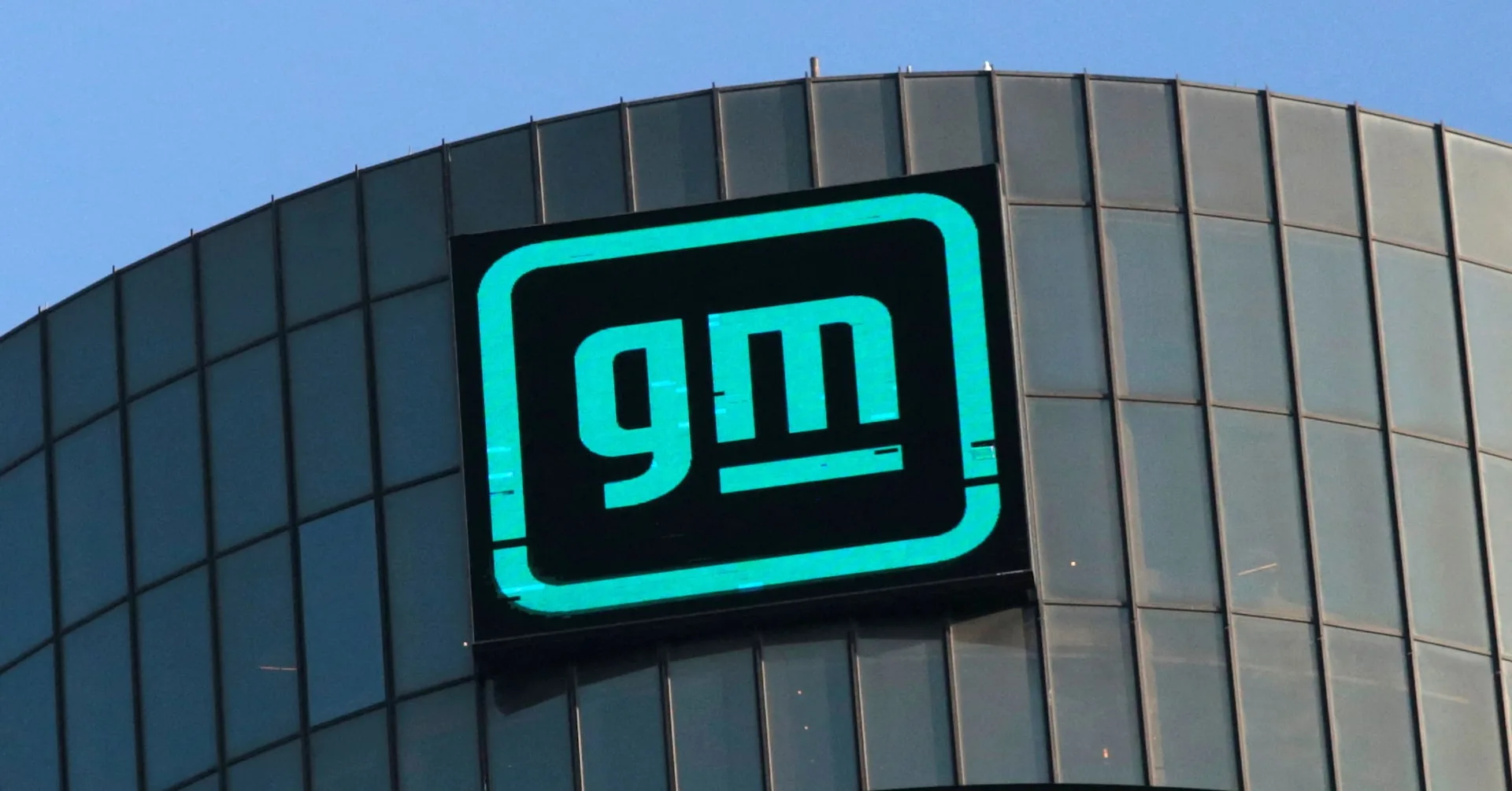 Gm S Second Quarter Us Auto Sales Growth Slows Reuters