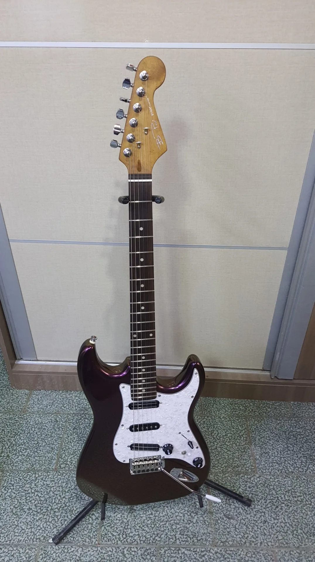 Gt Strato Camaleão Roxo Dourado B Pina
