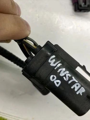 Help Identifying Connector Location On Wire Harness 1999 2003 Windstar Ford Automobiles