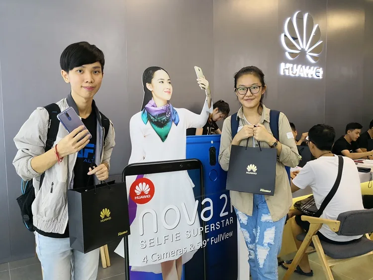 Huawei Nova 2I Aurora Blue Edition Debut A Success Technave