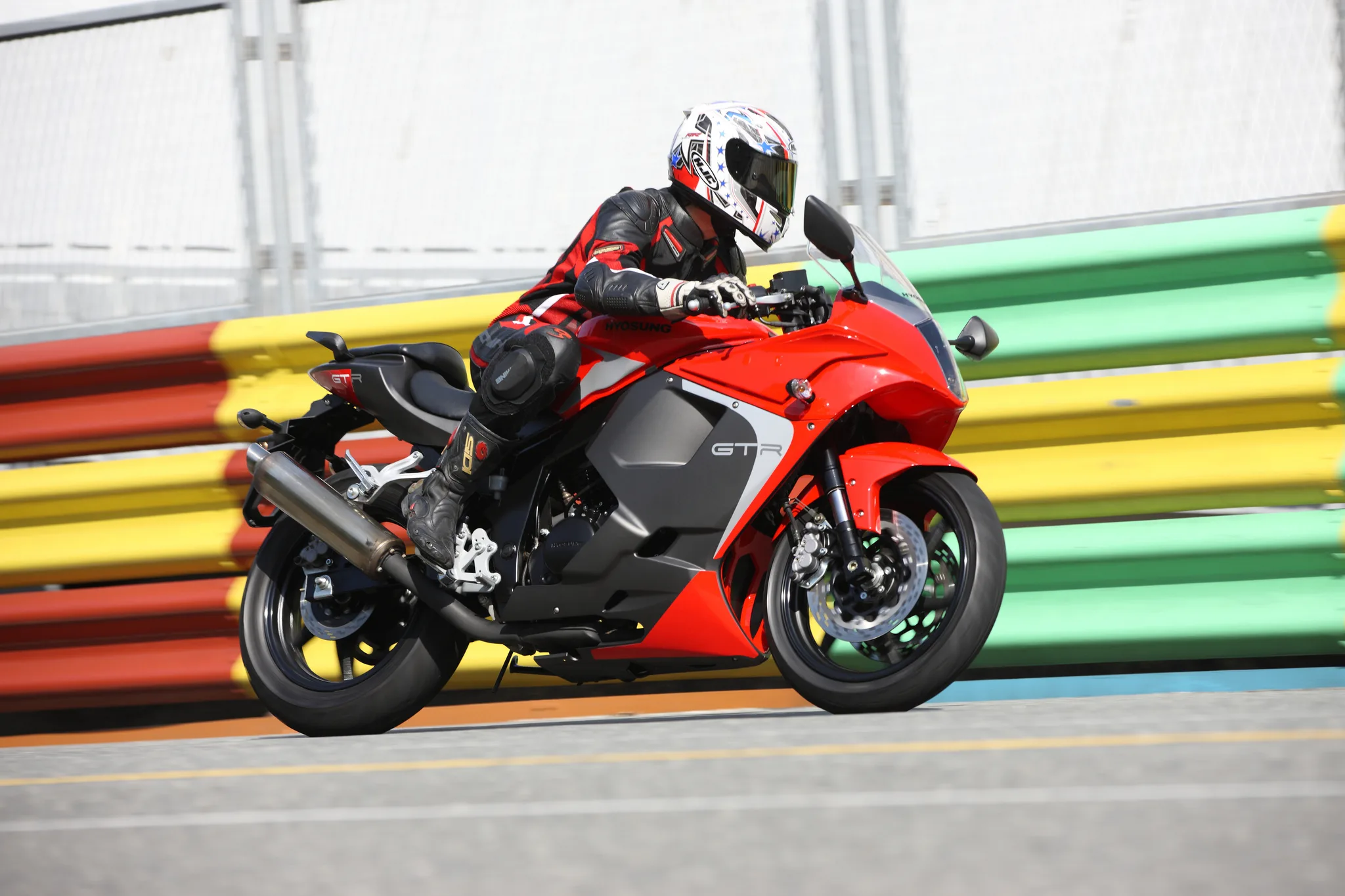 Hyosung Gt300R And New Hyosung Gt650R To Launch In Mid 2016