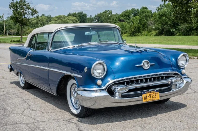 I M Normally Great With Old Cars But I Can T Narrow It Down R Whatisthiscar
