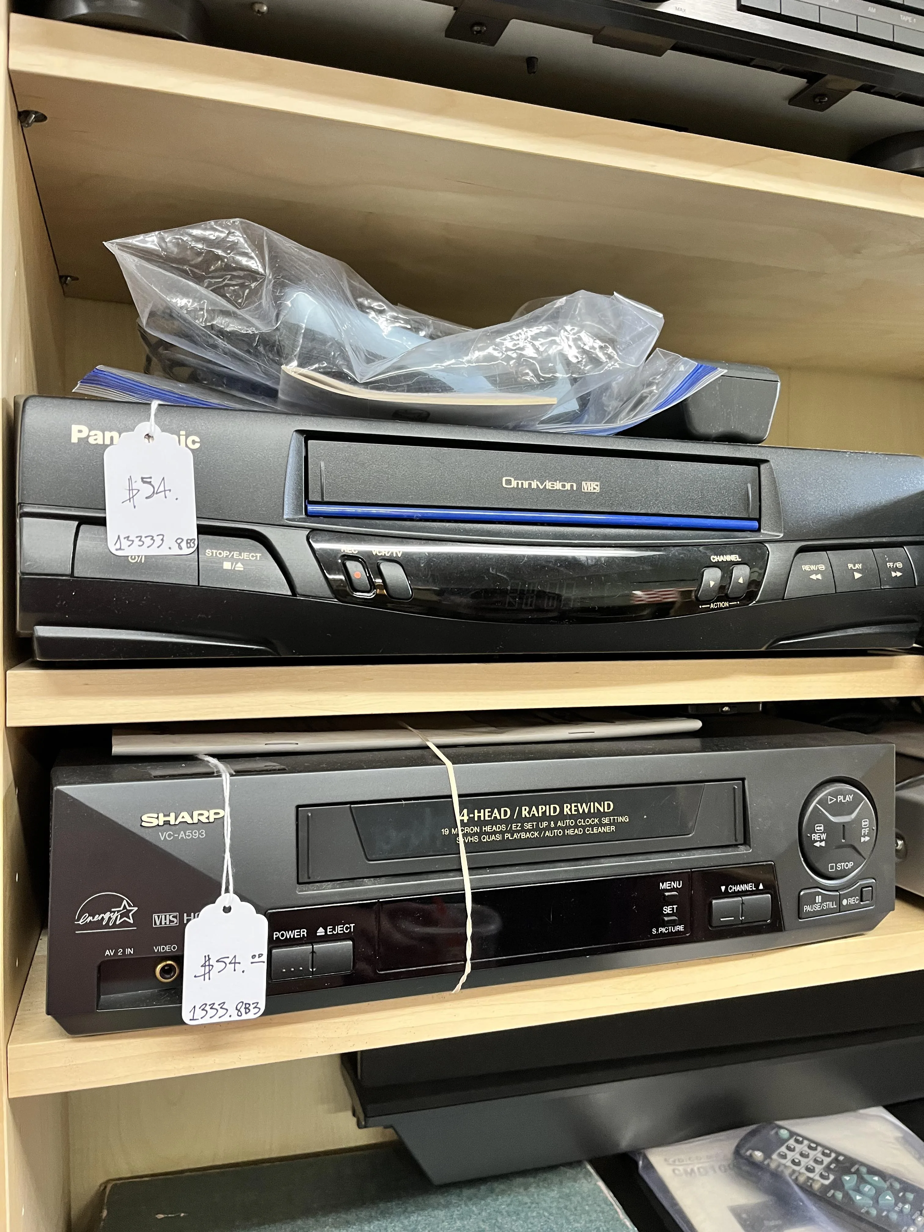 I Think It S Crazy To Charge More Than 20 For A Used Vcr I Keep Seeing Thrift Stores Pricing