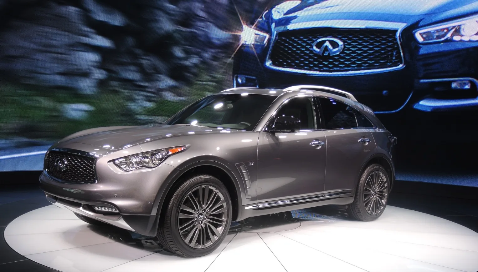 Infiniti Cars 2025 Adolfo J Sommerville
