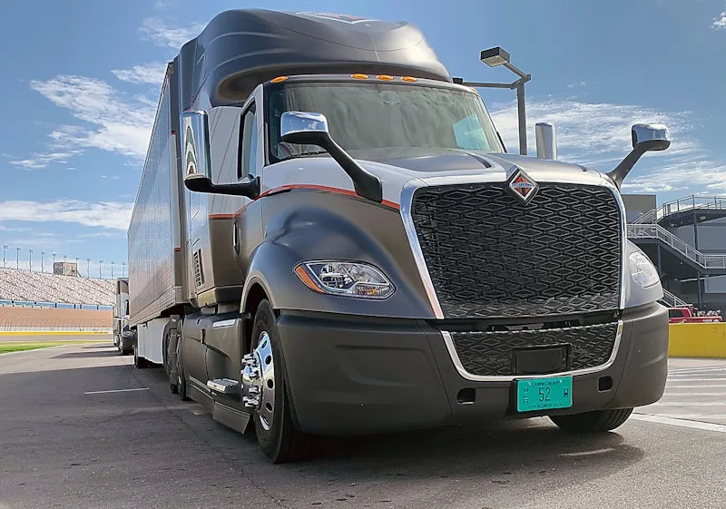 International Debuts New Look Lt Series Heavy Duty Truck Commercial Carrier Journal