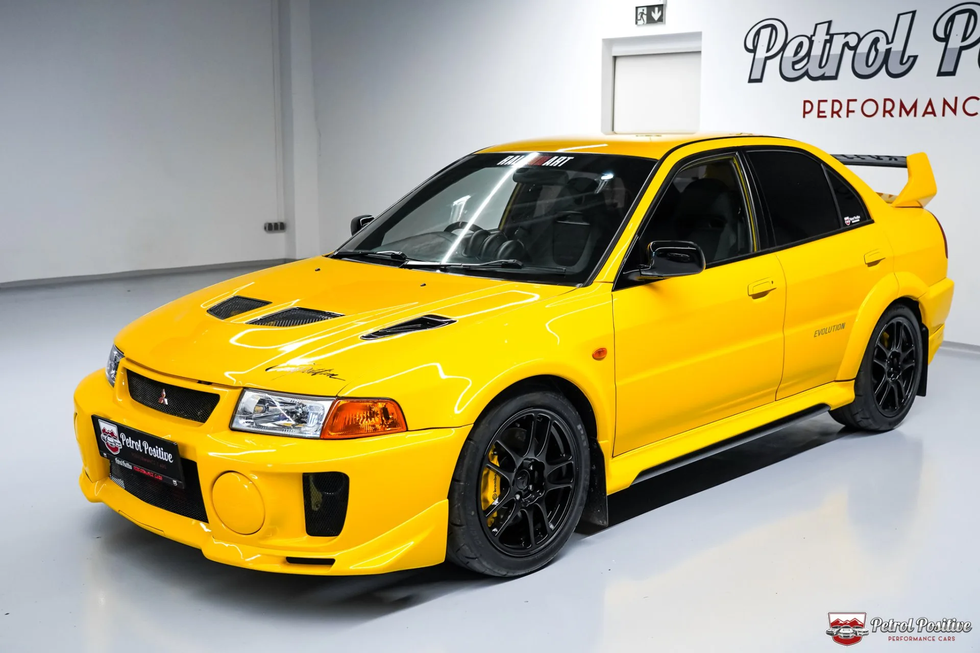 Jdm Lancer Evo V Gsr Dandelion Yellow Petrol Positive Performance Cars Gmbh