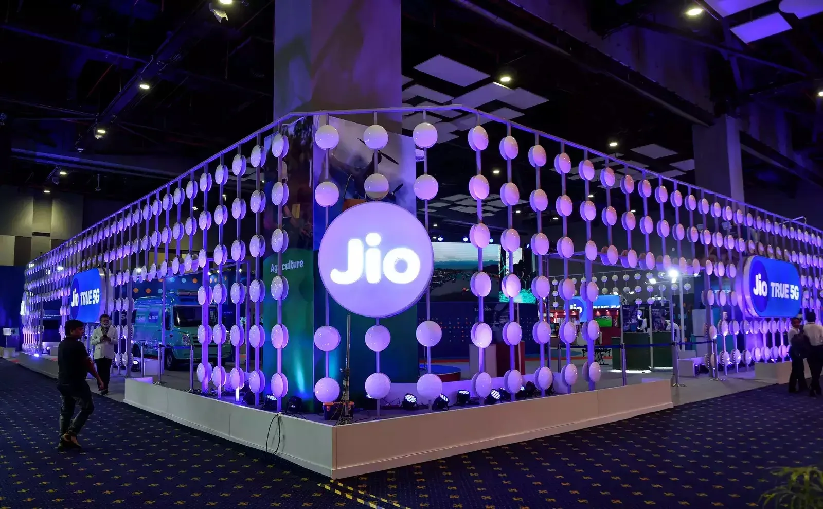 Jio Platforms Gets Rs 350 Crore Deal For Cloud Service To Run Nics For 5 Years Equitypandit