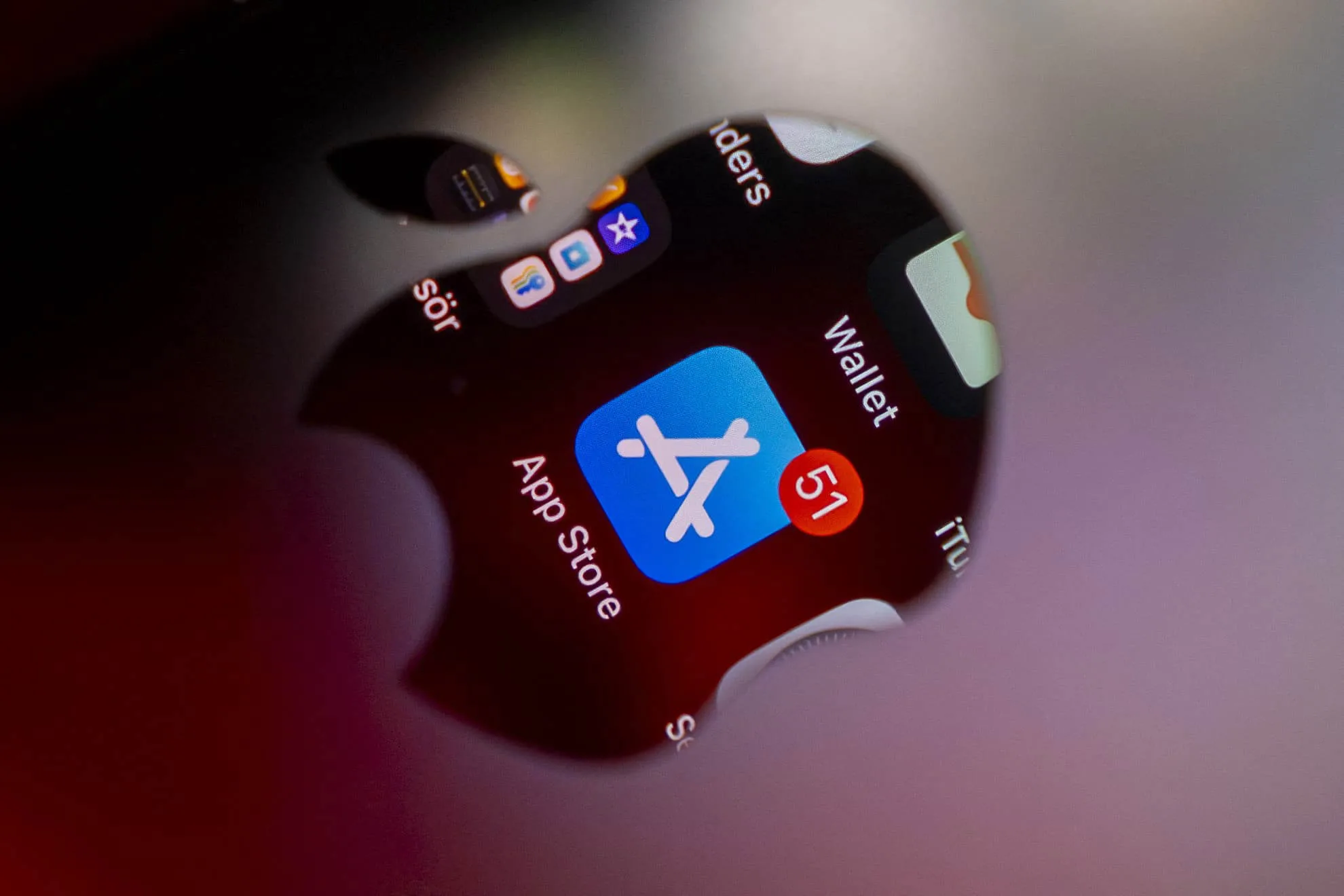 Juste Et Impartial Apple Répond Aux Accusations De Favoritisme D Elon Musk Sur Son App Store