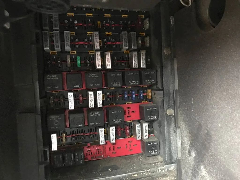 Kenworth T880 Fuse Box Diagram