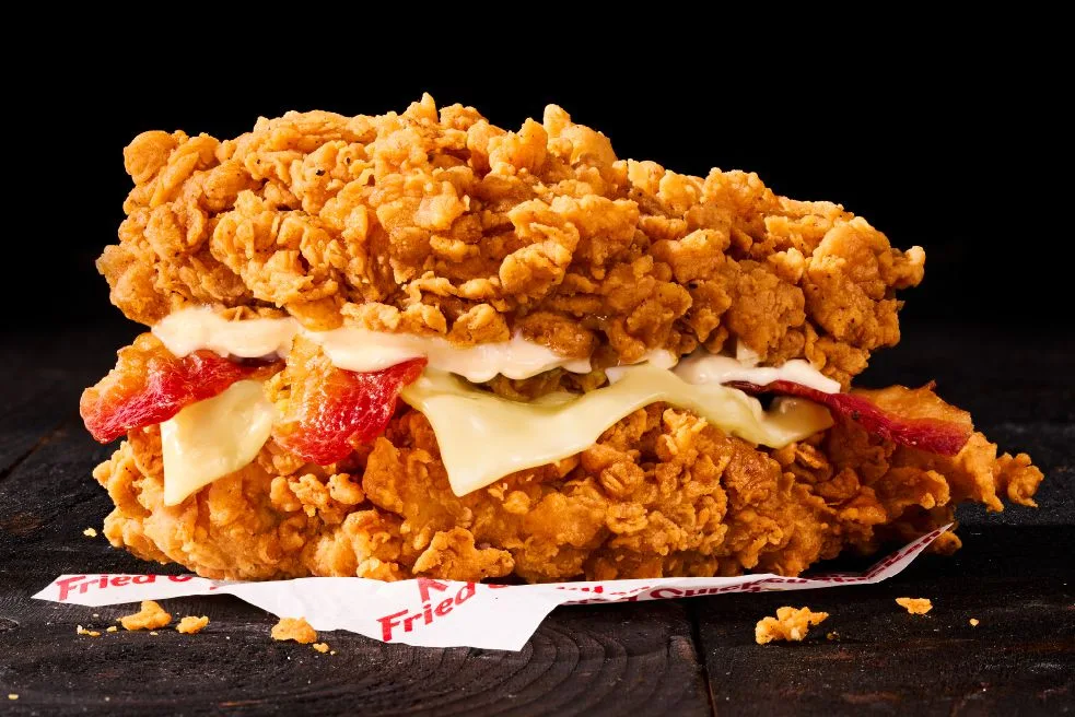 Kfc Brings Back The Double Down Chicken Sandwich