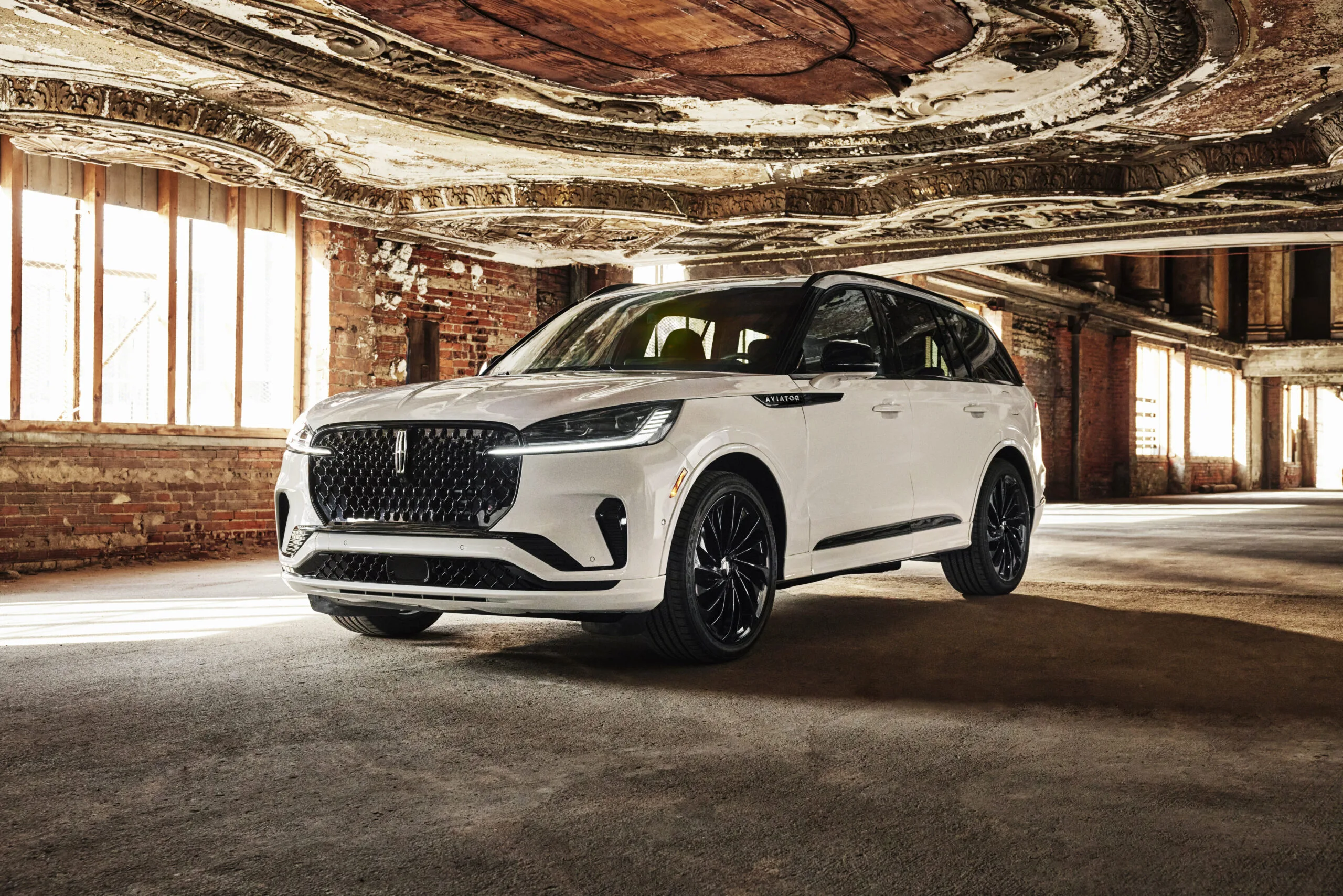 Lincoln Unveils 2025 Aviator With All New Technology Color Options And More The Knockturnal