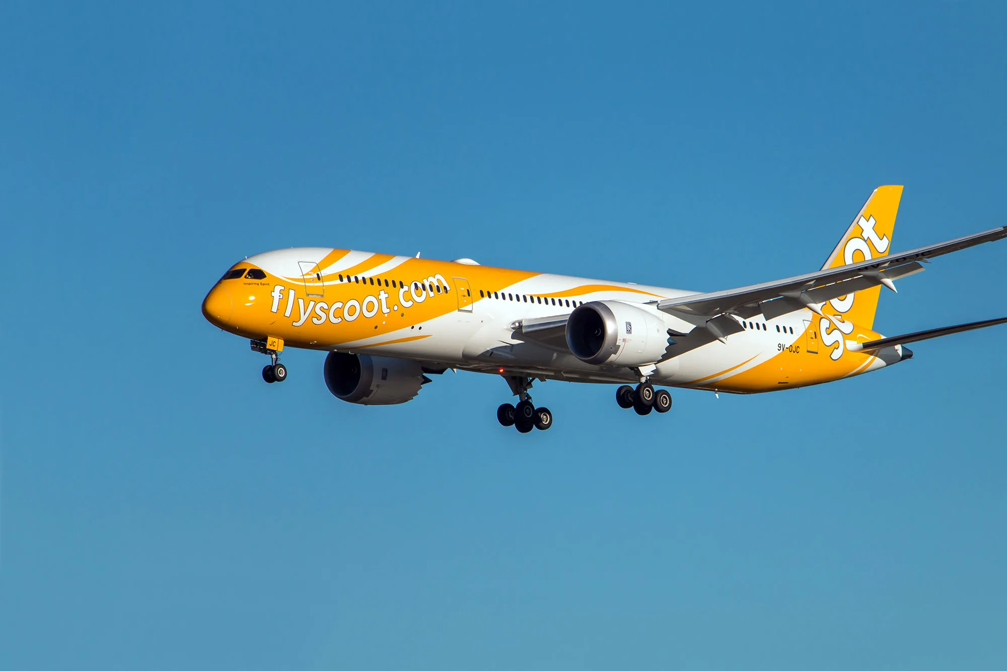 Low Cost To London Scoot Launching Singapore Gatwick Flights In December Mainly Miles