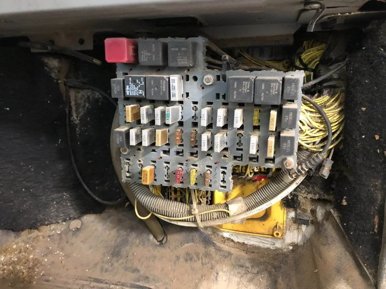 Mack Freightliner Fl70 Fuse Panel Diagram Diagram 97 Fl70