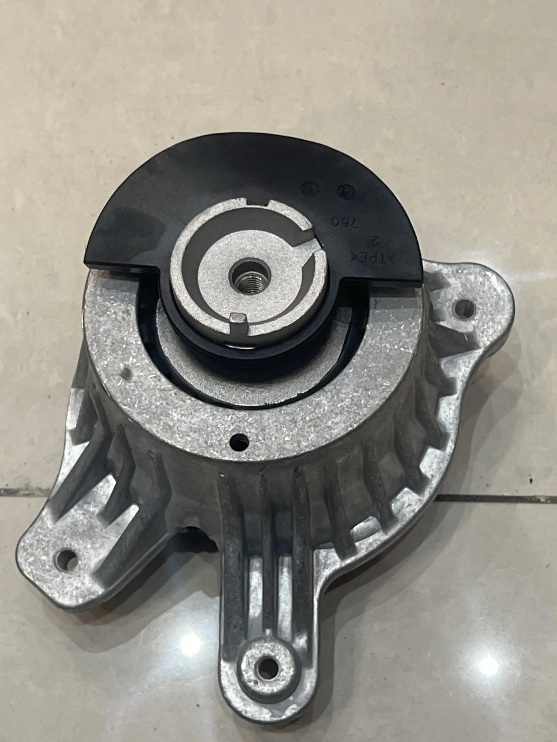 Mercedes Benz Engine Mounting W205 M274 Lhs Mb Start Parts
