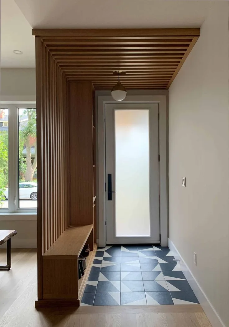 Modern Eclectic Entryway With Bench And Storage Interiores De Casas Estilos De Casa Hall De