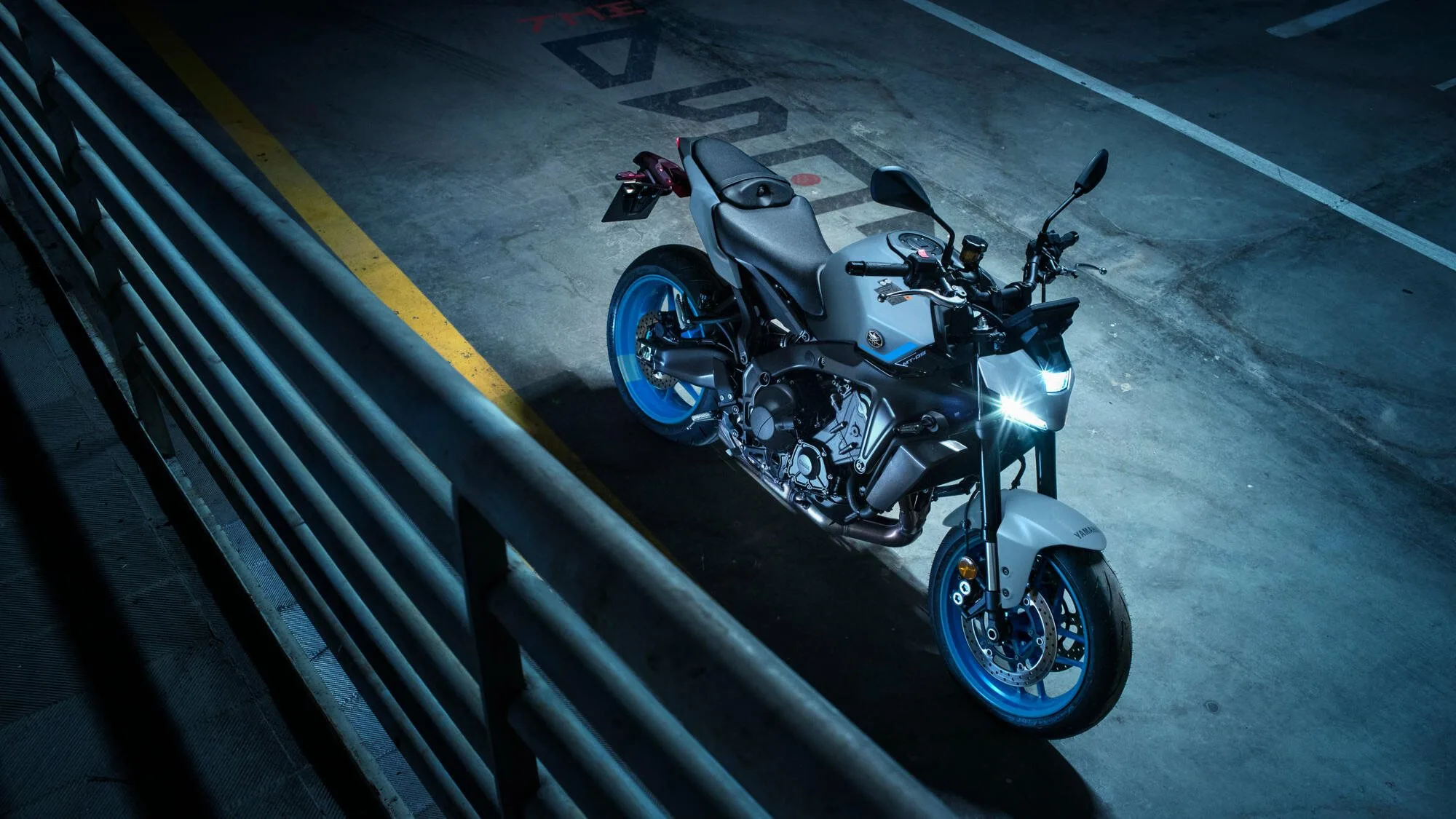Motorrad Vergleich Ktm 890 Duke R 2022 Vs Yamaha Mt 09 Y Amt 2025