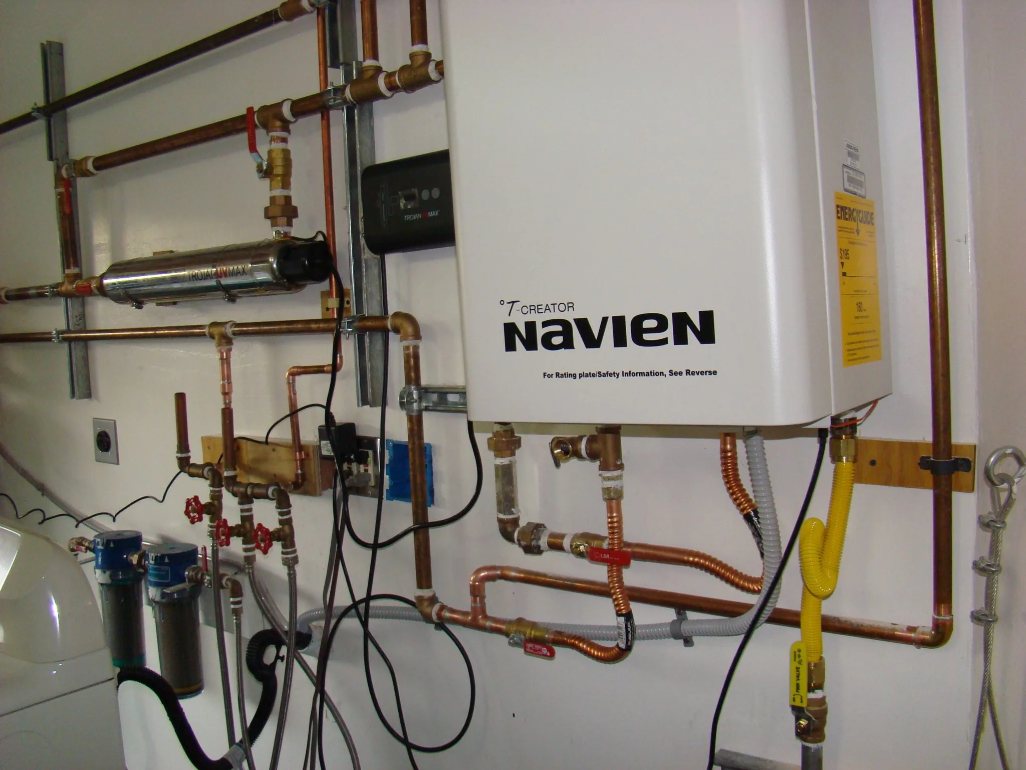 Navien Technology Improves Tankless Water Heater Efficiency The Money Pit
