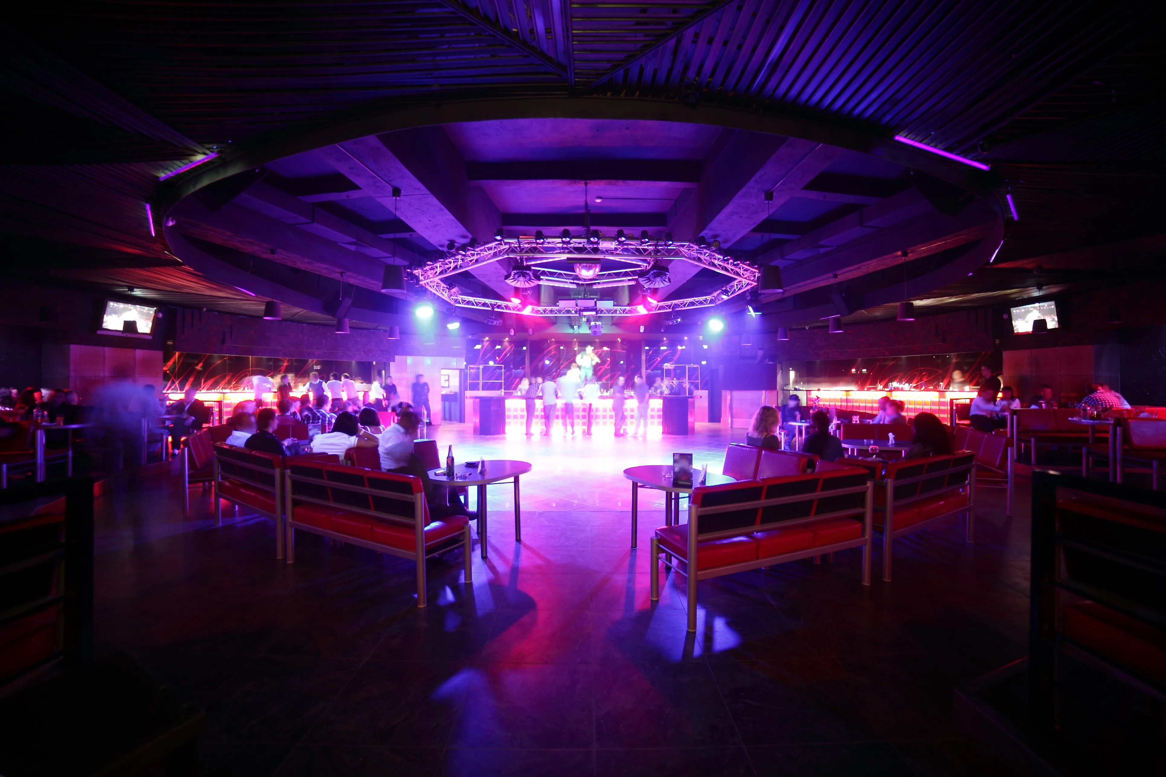 Nevada Court Says Dancers At Gentlemen S Club Are Employees Employee Or Independent Contractor