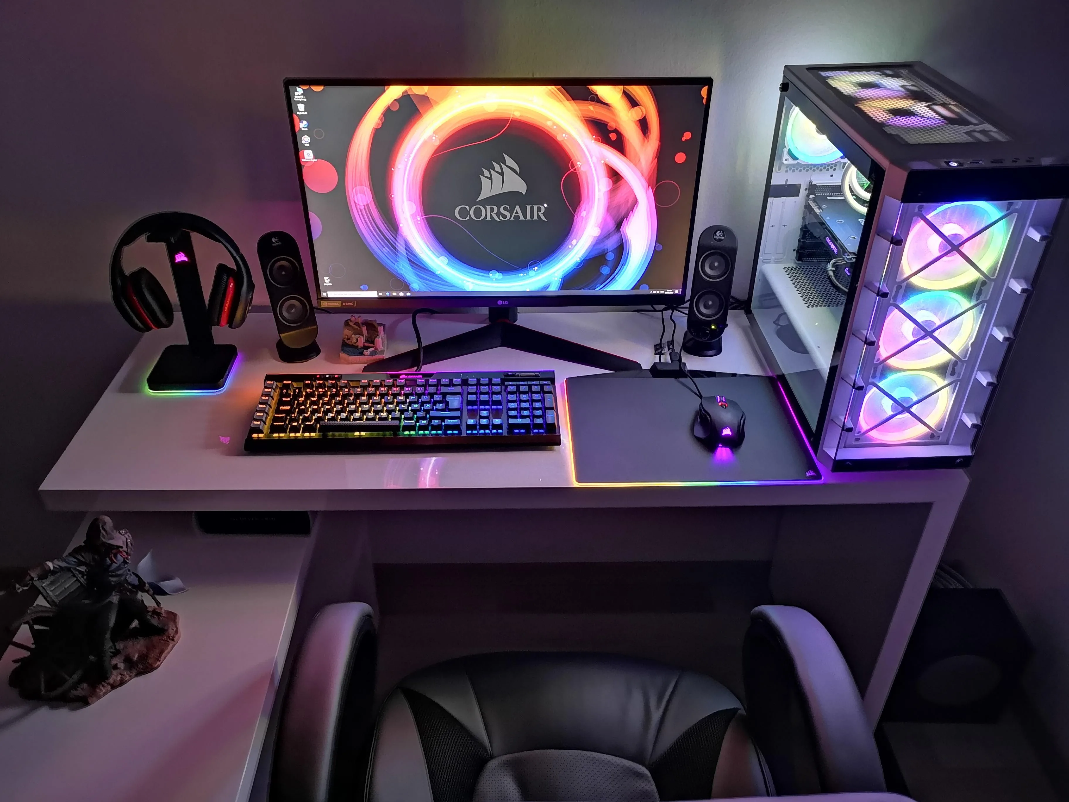 Nice Cosy Set Up Computer Gaming Room Gaming Computer Room Gaming Room Setup