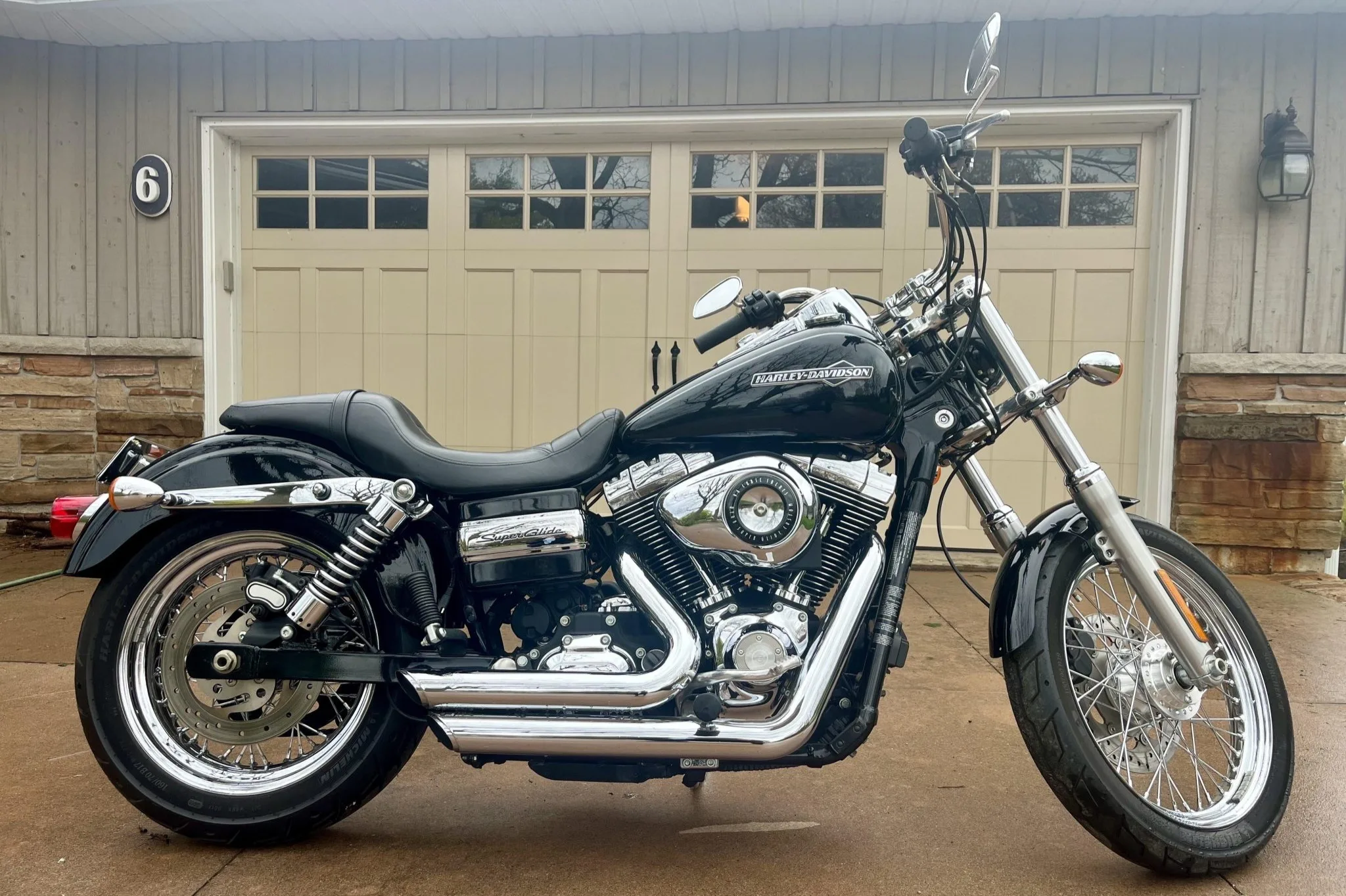 No Reserve 2012 Harley Davidson Dyna Super Glide Custom Fxdc For Sale On Bat Auctions Sold
