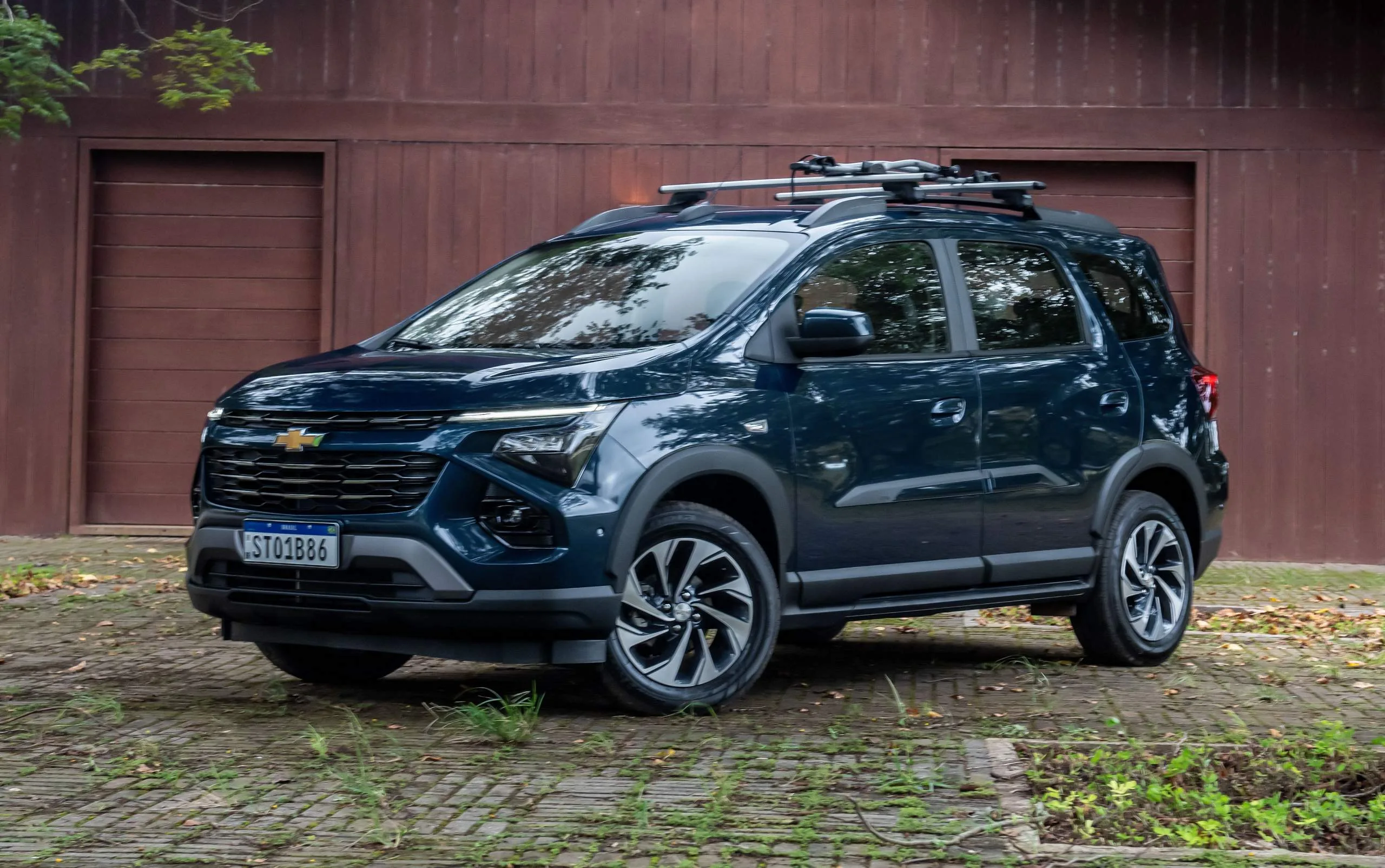 Nova Chevrolet Spin 2025 Evolui Em Design E Tecnologia Fotos Preços Consumo E Ficha Técnica