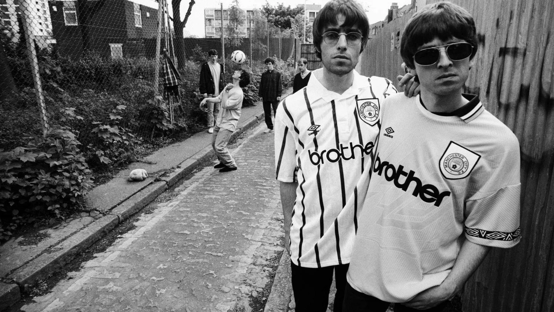 Oasis Band Wallpapers Top Free Oasis Band Backgrounds Wallpaperaccess