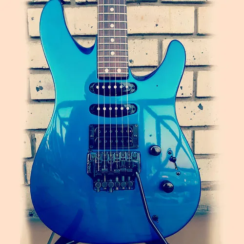 Peavey Tracer Custom 1989 Specifications