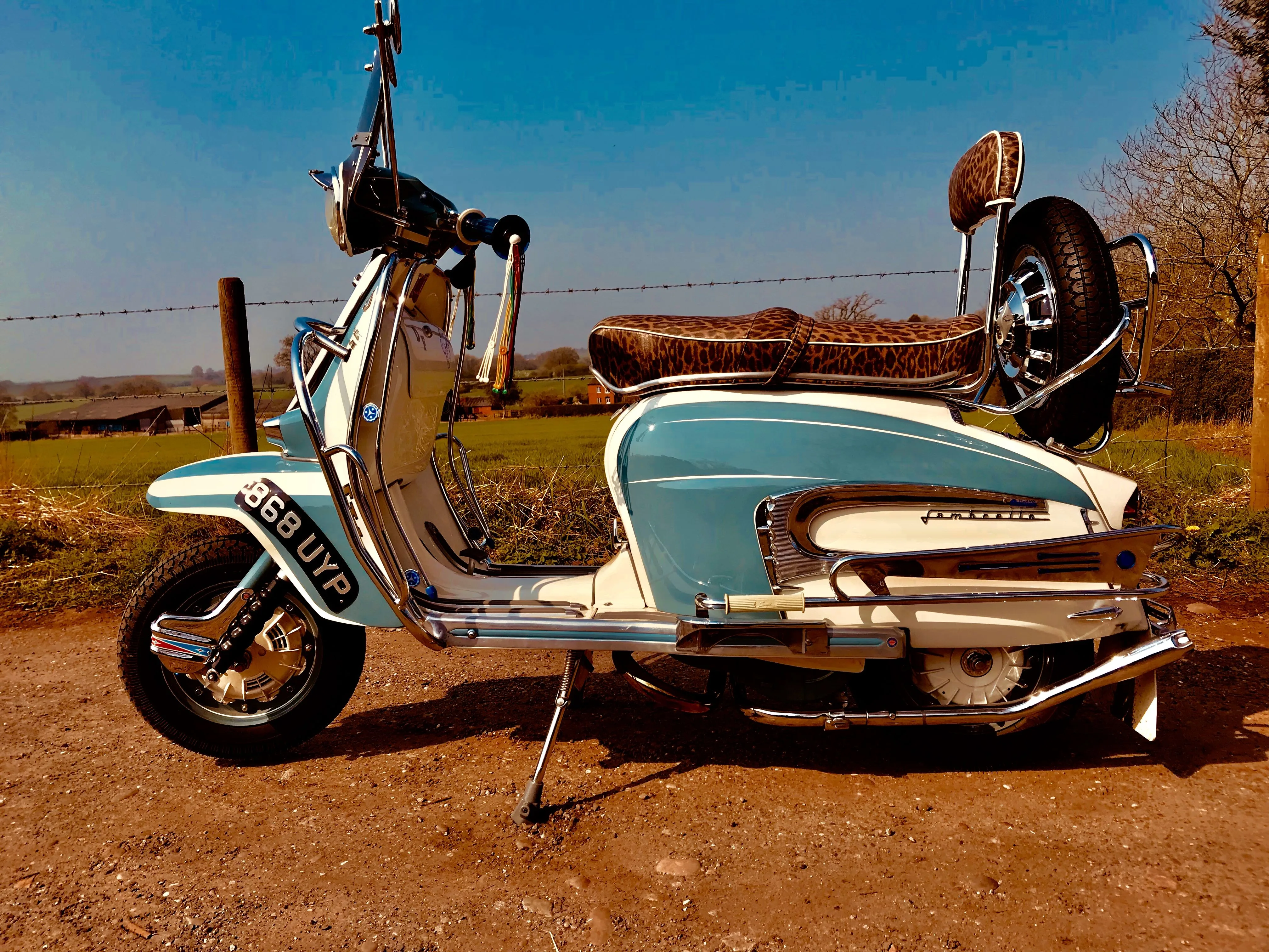 Pin By Bob Netterville On Scooters Lambretta Mod Scooter Lambretta Scooter