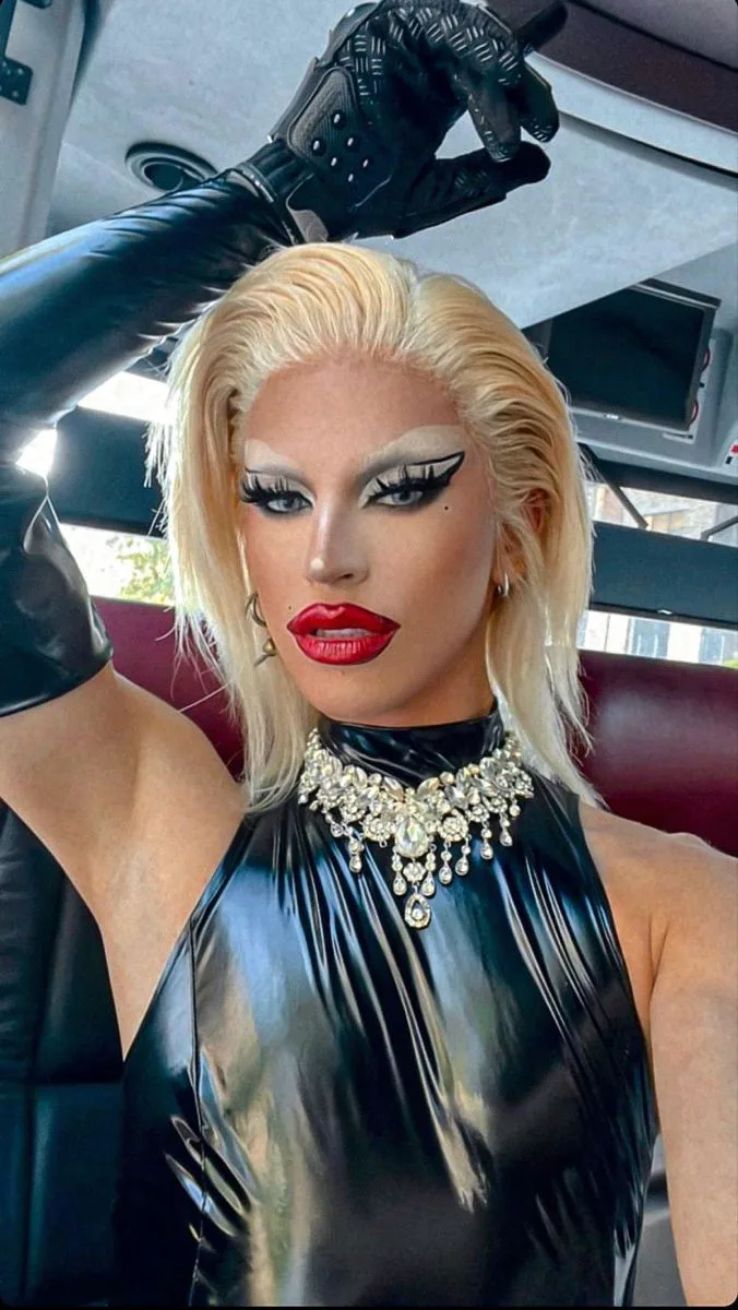 𝐏𝐢𝐧𝐭𝐞𝐫𝐞𝐬𝐭 𝐇𝐚𝐮𝐬𝐎𝐟𝐙𝐚𝐦𝐨 Drag Queen Makeup Queen Makeup Drag Queen Outfits