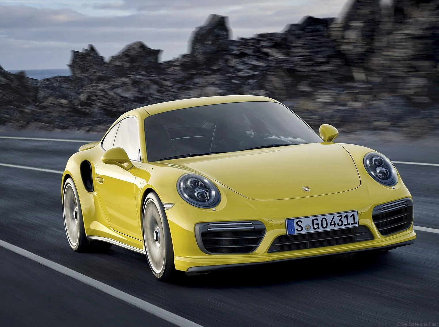 Porsche Delivers More Than 200000 Cars In 2015