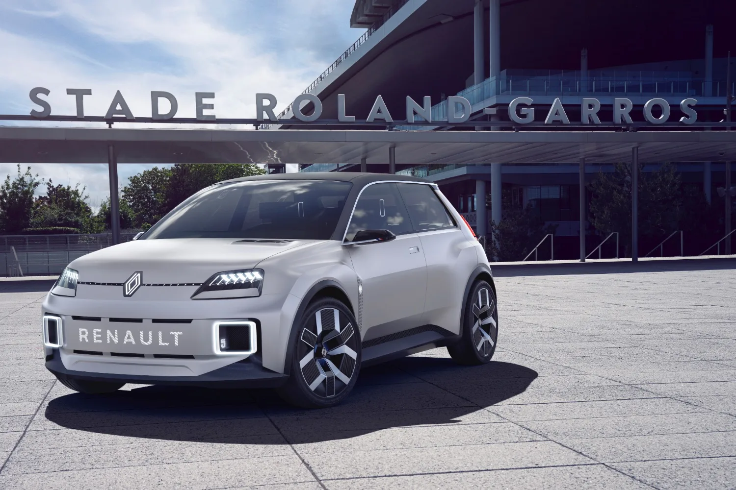 Renault Brings Electric 5 To Roland Garros Car And Motoring News By