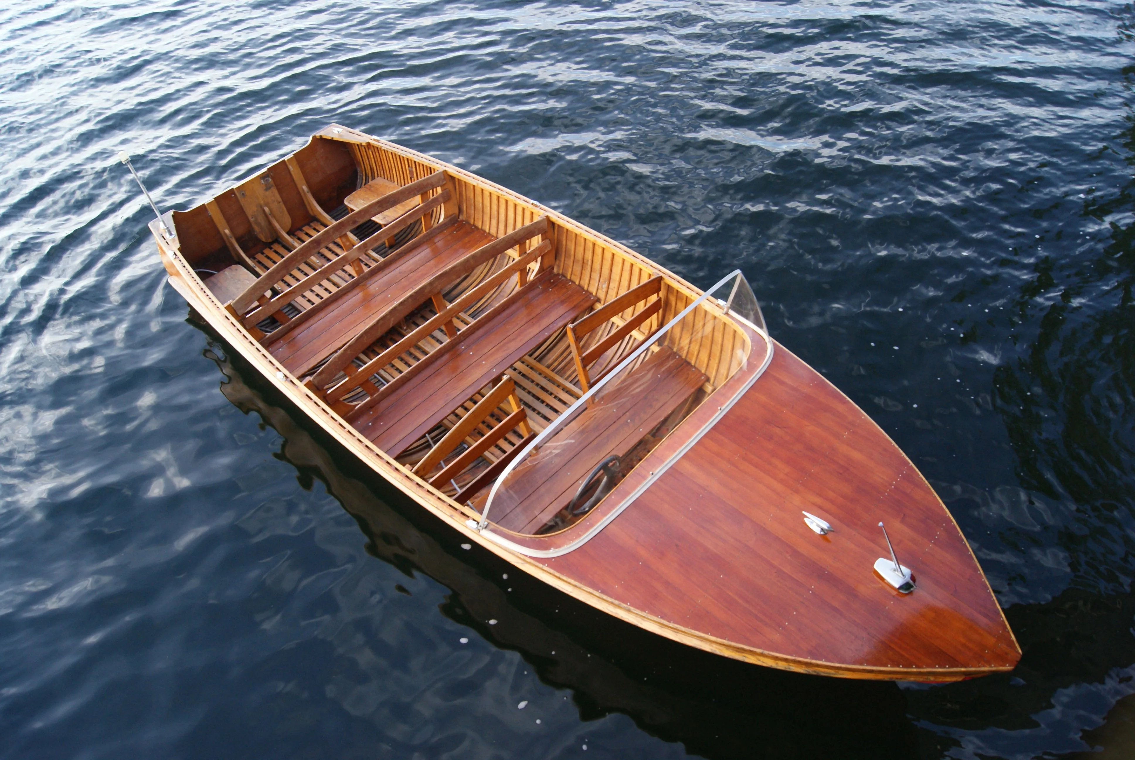 Runabout Boat Building Crfert