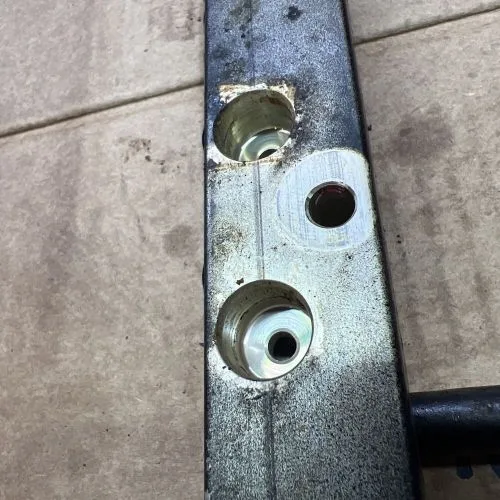 Sell Mercruiser Electronic Fuel Injection Fuel Rail In For Us 179 00