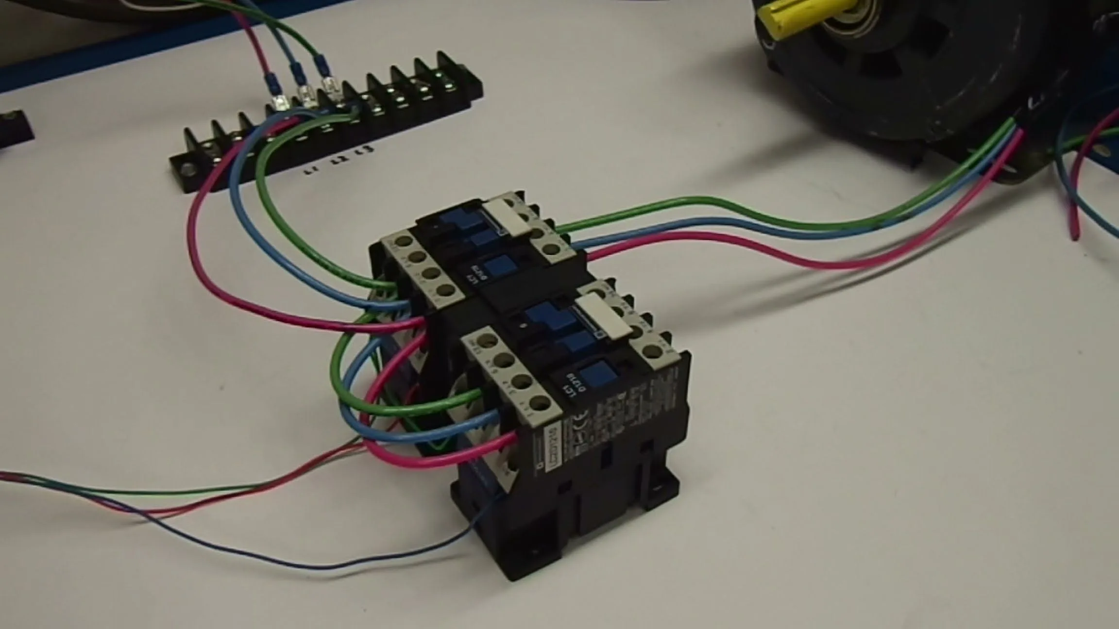 Single Phase Reversing Contactor Wiring Diagram Reversing Reverse Diagram Explained