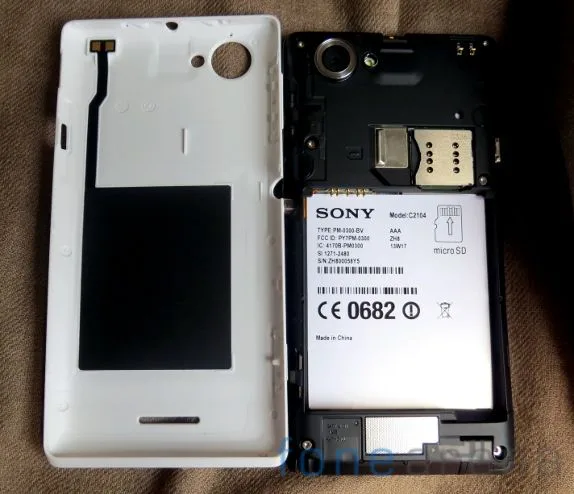 Sony Xperia L Unboxing