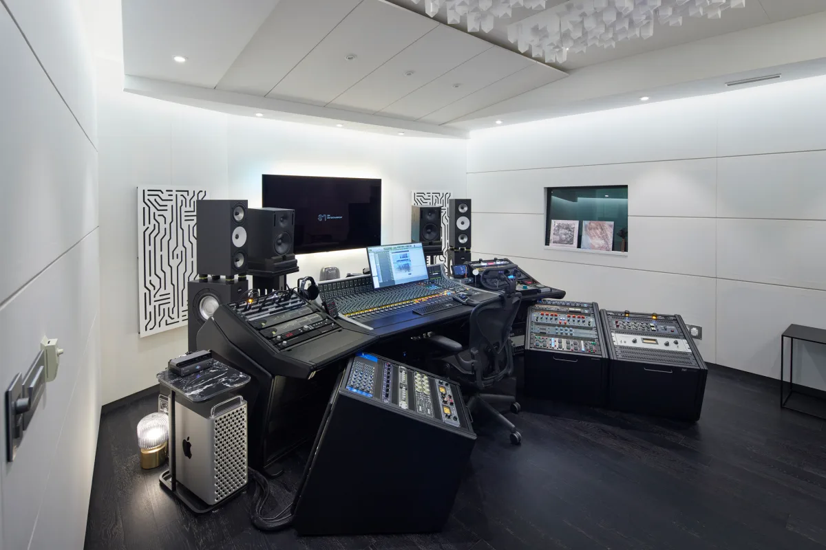 South Korea S Sm Entertainment Anchors Its Blue Ocean Studio On Solid State Logic Aws 924