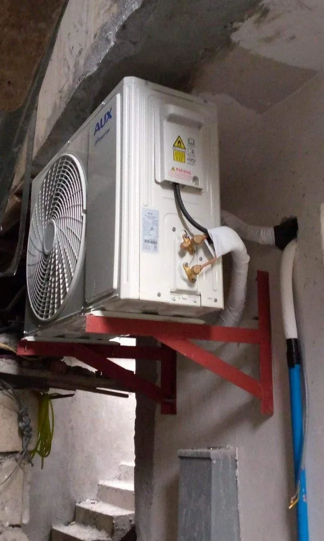 Split Type Aircon With Free Installation Tv Home Appliances Air Conditioning And Heating
