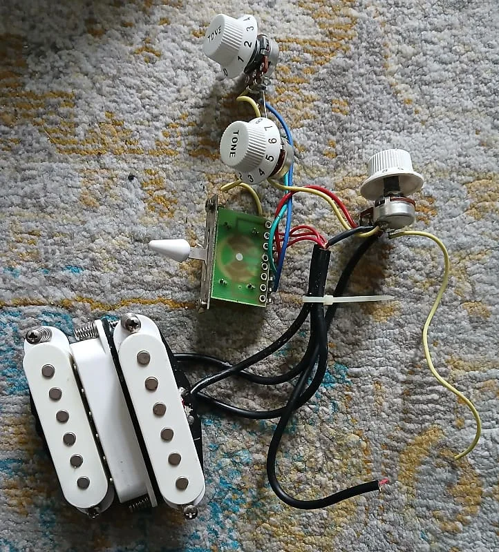 Squier Affinity Stratocaster Pickups And Wiring Reverb