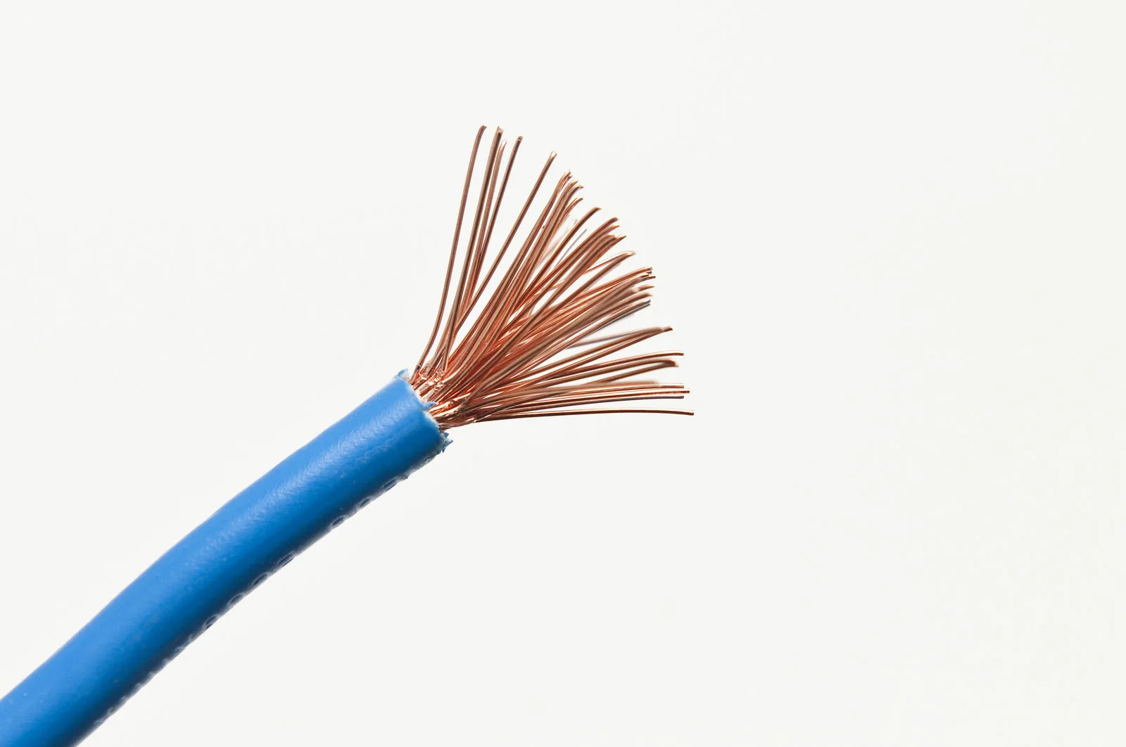 Stranded Vs Solid Wire A Comparison Between Power Signal Copper Conductors