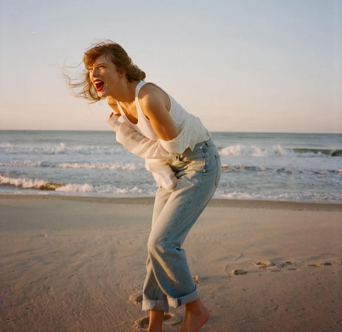 Taylor Swift S 1989 Taylor S Version Breaks Records The Bear Truth News