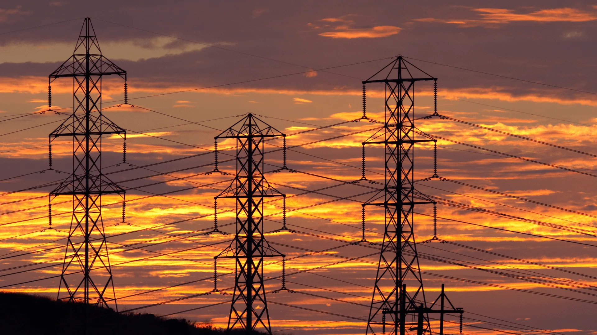 The Difference Between Distribution Transmission Power Lines