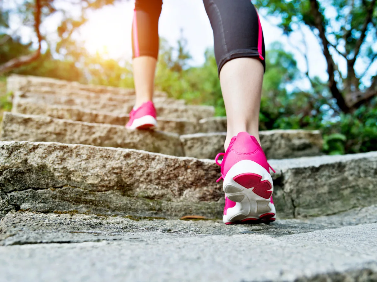 These 5 Habits Can Turn Your Regular Walk Into An Excellent Workout
