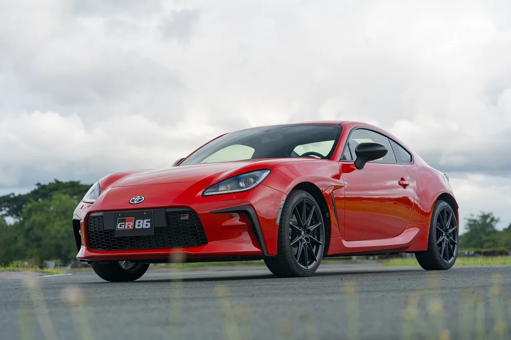 Time For Heart Racing Drives The All New Toyota Gr 86 Is Here Toyot