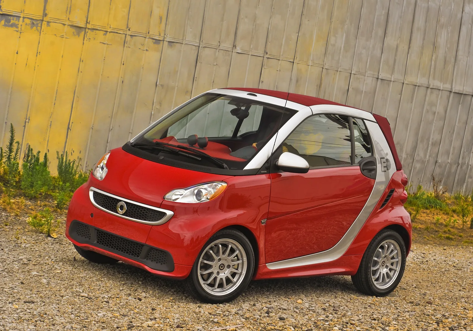 Tiny Smart Cars Lose 5 Billion For Mercedes Benz Report