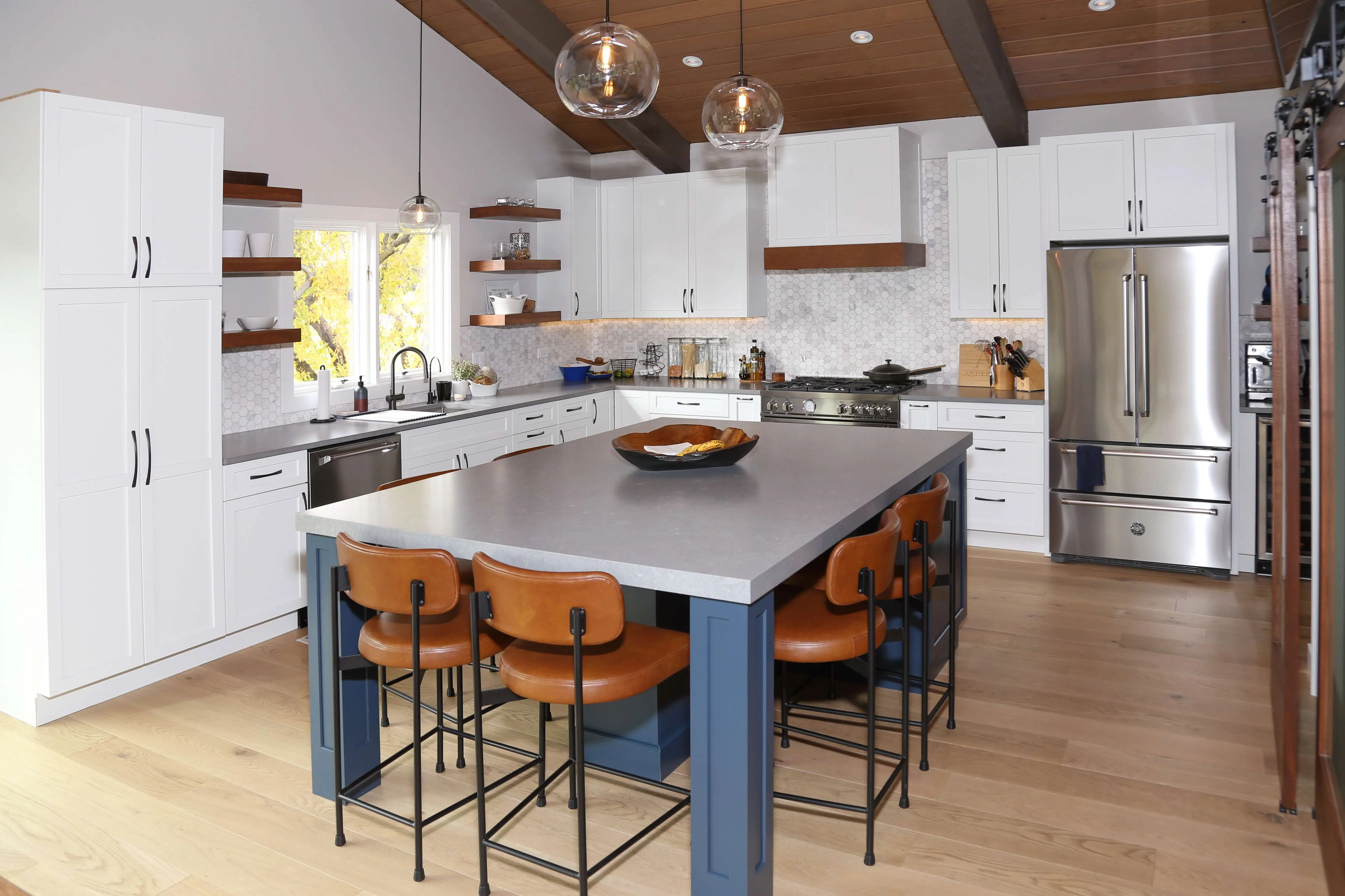 Top 10 Kitchen Islands That Double As Dining Tables Dura Supreme Cabinetry
