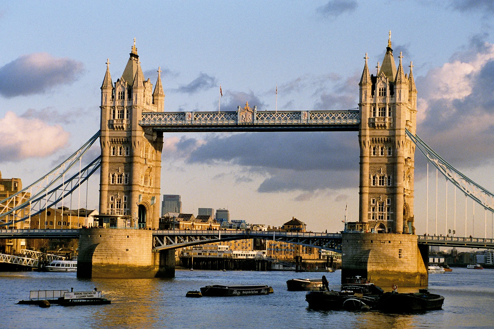 Tower Bridge Bascule Bridge In London Travelling Moods